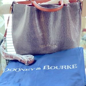 Dooney & Bourke City Large Barlow